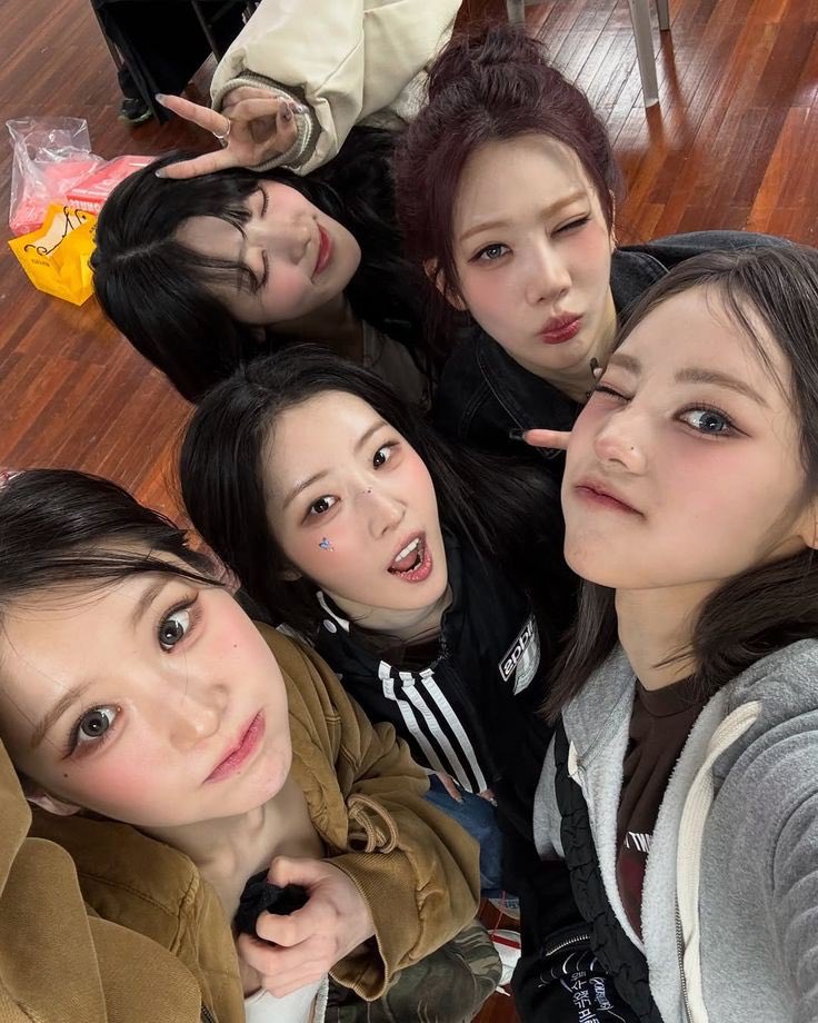 haseulheeyeon's tweet photo. https://t.co/g4VcJuisQA