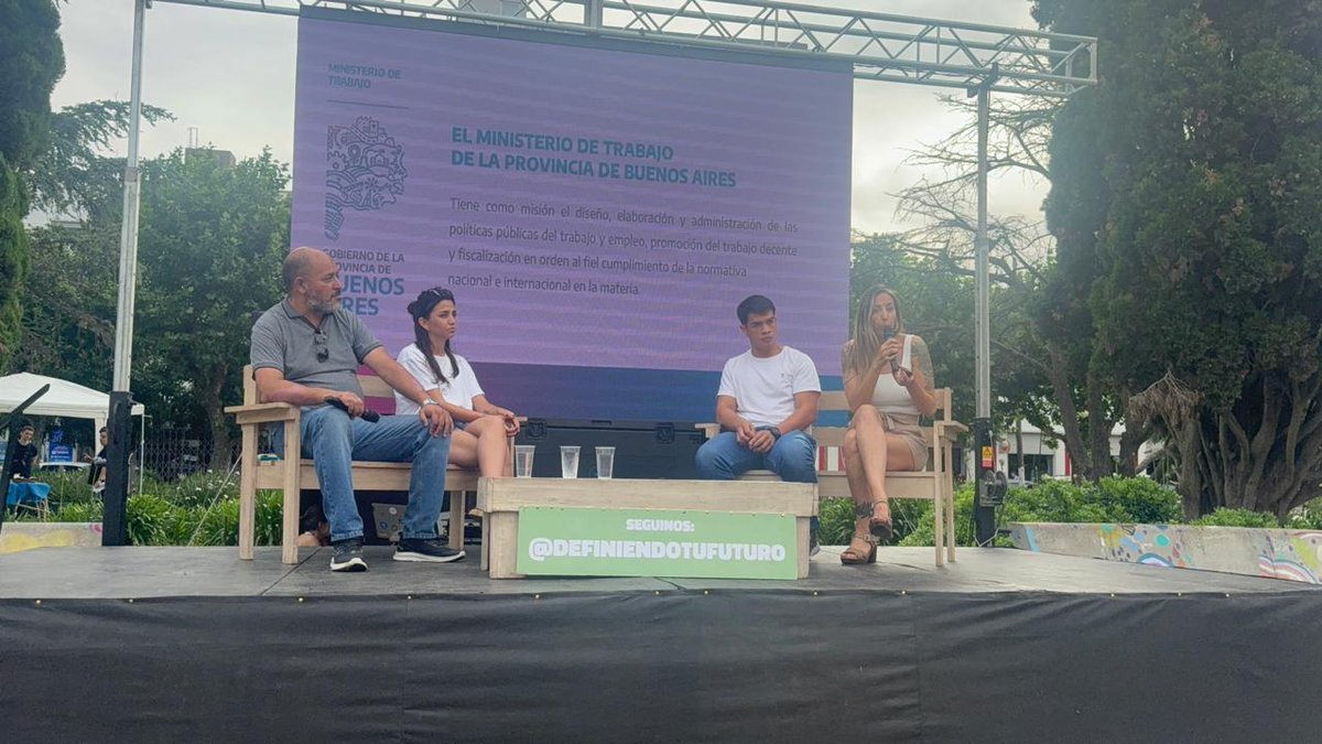 TrabajoPBA's tweet photo. #Cañuelas | El Ministerio de Trabajo de la Provincia acompañó una nueva edición de la Expo Empleo, organizada por Rotaract Cañuelas https://t.co/LnKoN9POhO