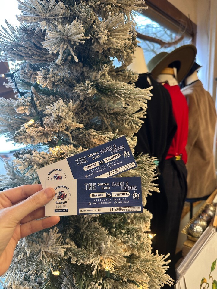 moonrisecanada's tweet photo. 🎄✨ MOONRISE GIVEAWAY ✨🎄
We’re giving away TWO tickets to the Castlegar Christmas Classic Hockey Game and Dance on December 23rd. It’s a true Castlegar holiday tradition with all the cozy festive vibes.

You’ll get:
• Admission to the Christmas Classic game
• Team Price vs… https://t.co/K29ygwKyPZ