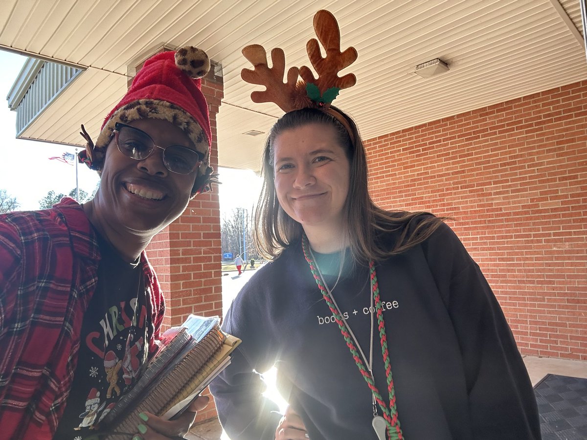 Santa’s Elves!!! Countdown to Christmas! #TigerNation <a href="/Aritmetica_Lady/">A Smith</a> <a href="/FCPSchoolsTN/">Fayette County Public Schools</a> <a href="/oessnookster1/">oessnookster</a> <a href="/OESrockSTARS/">Oakland Elementary School</a> <a href="/keelmathTN/">Eddie Keel</a> <a href="/BCESMustangCity/">Buckley-Carpenter</a>
