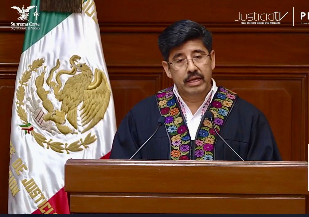 TEPJF_GDL's tweet image. 📸 La Magistrada Presidenta Rebeca Barrera Amador asistió al 1er Informe de Labores del Ministro Presidente Hugo Aguilar Ortiz. Destacó que este informe impulsa la transformación del sistema judicial y reafirma el compromiso de la SRG con una justicia más abierta y democrática.