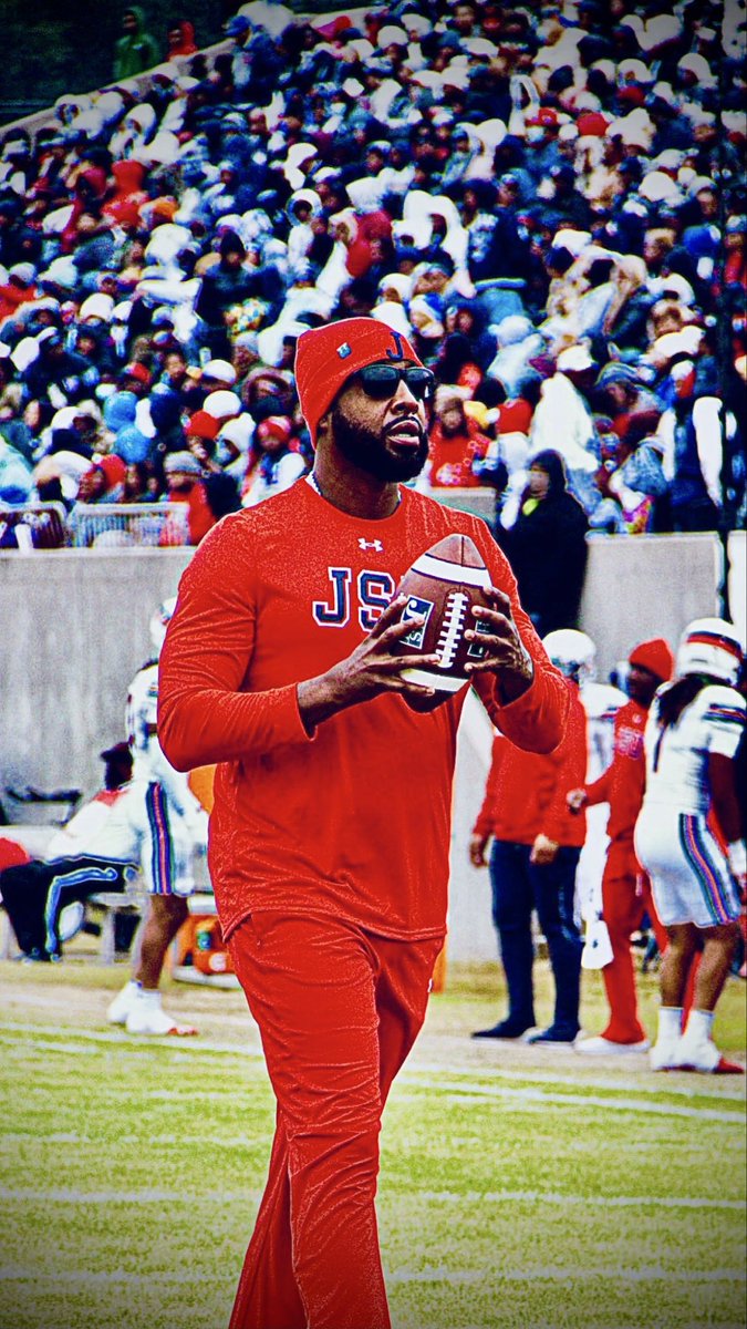 mzzvebos's tweet photo. @Caiken_9 @MarquceeR @qbcoachaiken @CoachJMSanders @Coach_O Enjoy your visit at THEE JSU!! #GuardTheeYard #Play4TC https://t.co/z2foSfwr3p