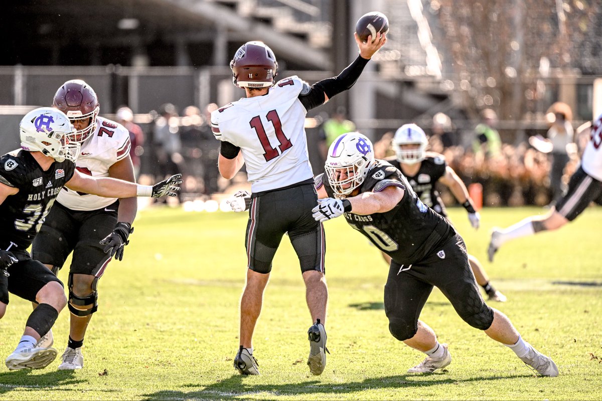 KevinGillisJr1's tweet photo. Thank you Holy Cross! I will be entering the transfer portal on January 2 as a mid year Grad transfer with 1 year of eligibility remaining. Film and stats up soon. Let’s work! https://t.co/THpc9OnAVx