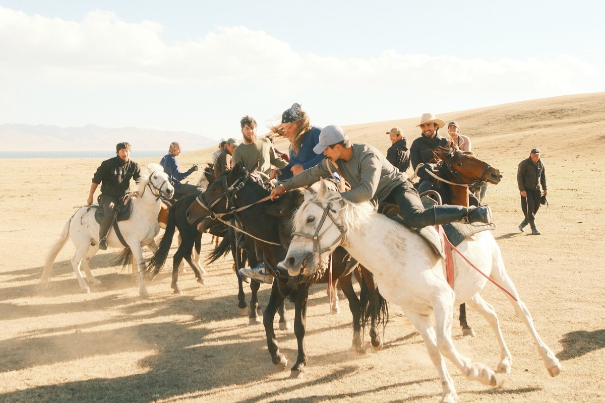 RoguesPhilo's tweet image. Nomadic war bands are your solution to the unemployment crisis.

You don't need a job. You need a tribe of capable young men to conquer the world like Ghengis Khan.

"the heroic lord and his comitatus, a war band of his friends sworn to defend him to the death" were the basis of…