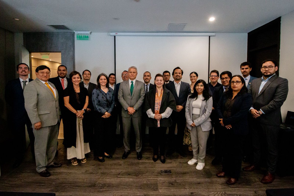 PNUDperu's tweet photo. Presentamos el Laboratorio de Innovación Anticorrupción (LIA), un esfuerzo conjunto entre PNUD y @ProeticaPeru para impulsar la co-creación de soluciones que reduzcan los riesgos de la corrupción ➡ https://t.co/pqRLjZ7mU6 https://t.co/72cclNxib8
