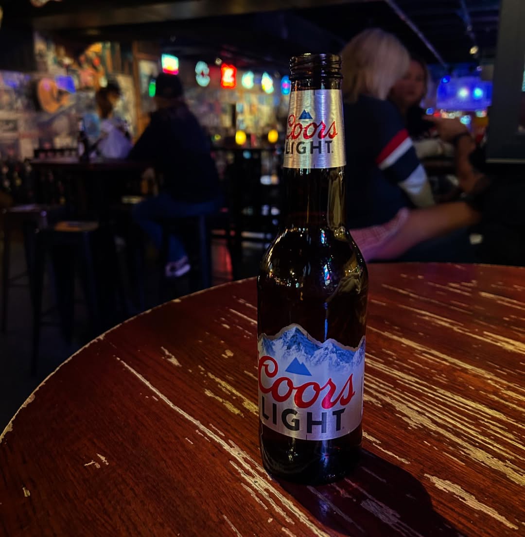 A Coors Light kinda night 🍻