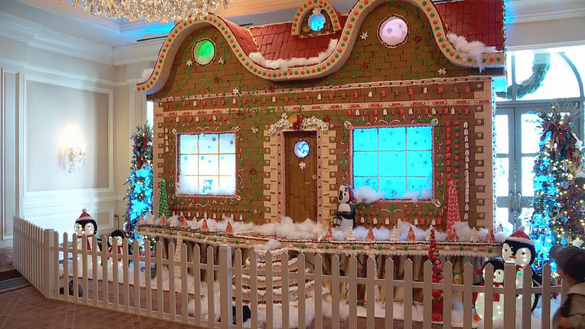 KUTV2News's tweet photo. The giant gingerbread house at the Grand America in downtown Salt Lake is one of Utah's signature holiday sights. And it was all dreamed up by Chef Xavier Baudinet. @kristenkenney 

READ MORE at https://t.co/MhJ6AuArU5 https://t.co/YgtKdXDs5T