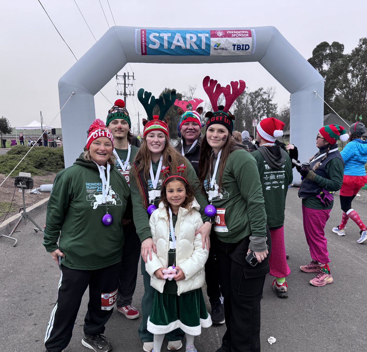 NorthBayHealth's tweet image. #NorthBayHealth was proud to support our #AmericanCanyon community as the Platinum Sponsor of this year’s Reindeer Run! 🦌🎄Grateful for our staff who provided minor First Aid at the starting line—and for a community that shows up with so much holiday spirit! #ReindeerRun