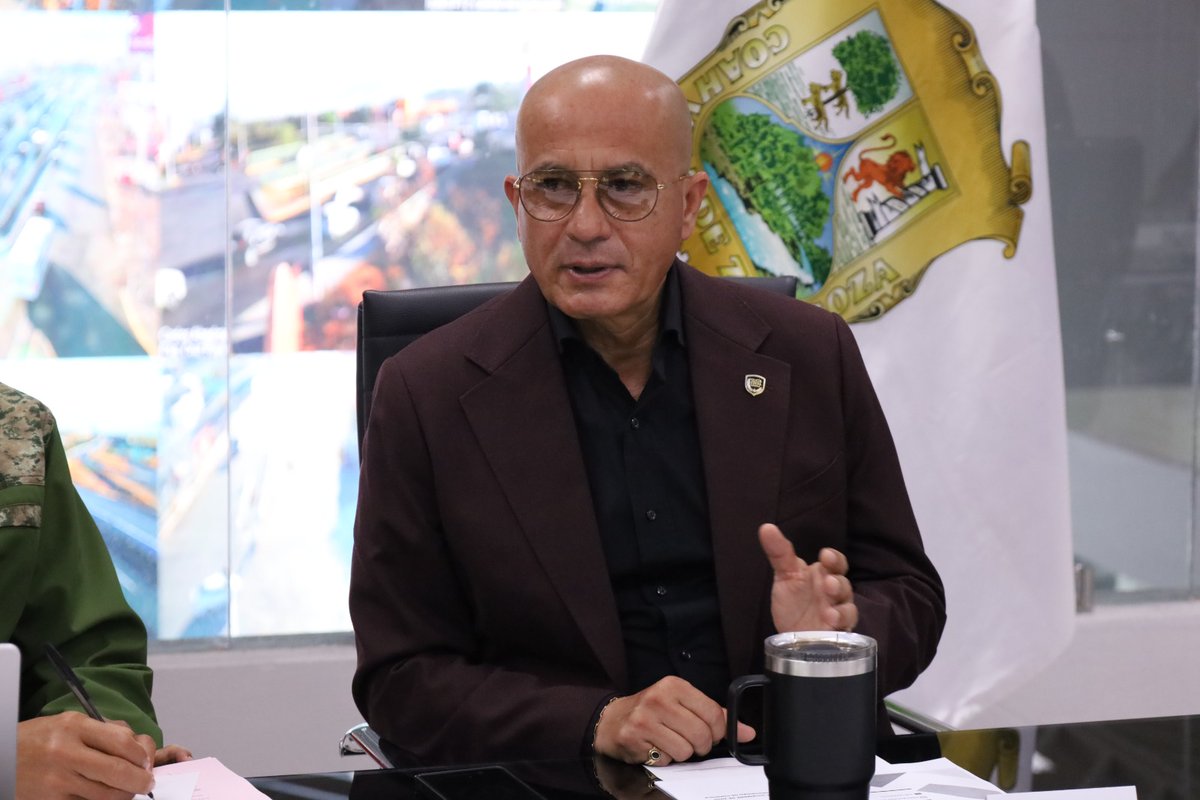 Esta mañana, en la Mesa de Coordinación Estatal para la Construcción de la Paz. #CoahuilaPaDelante #APasosDeGigante