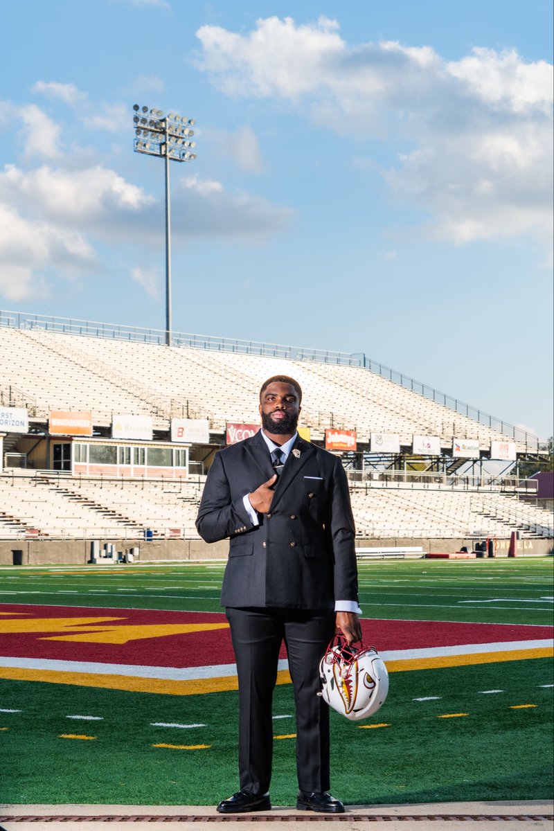 the.dylan.howell tweet media