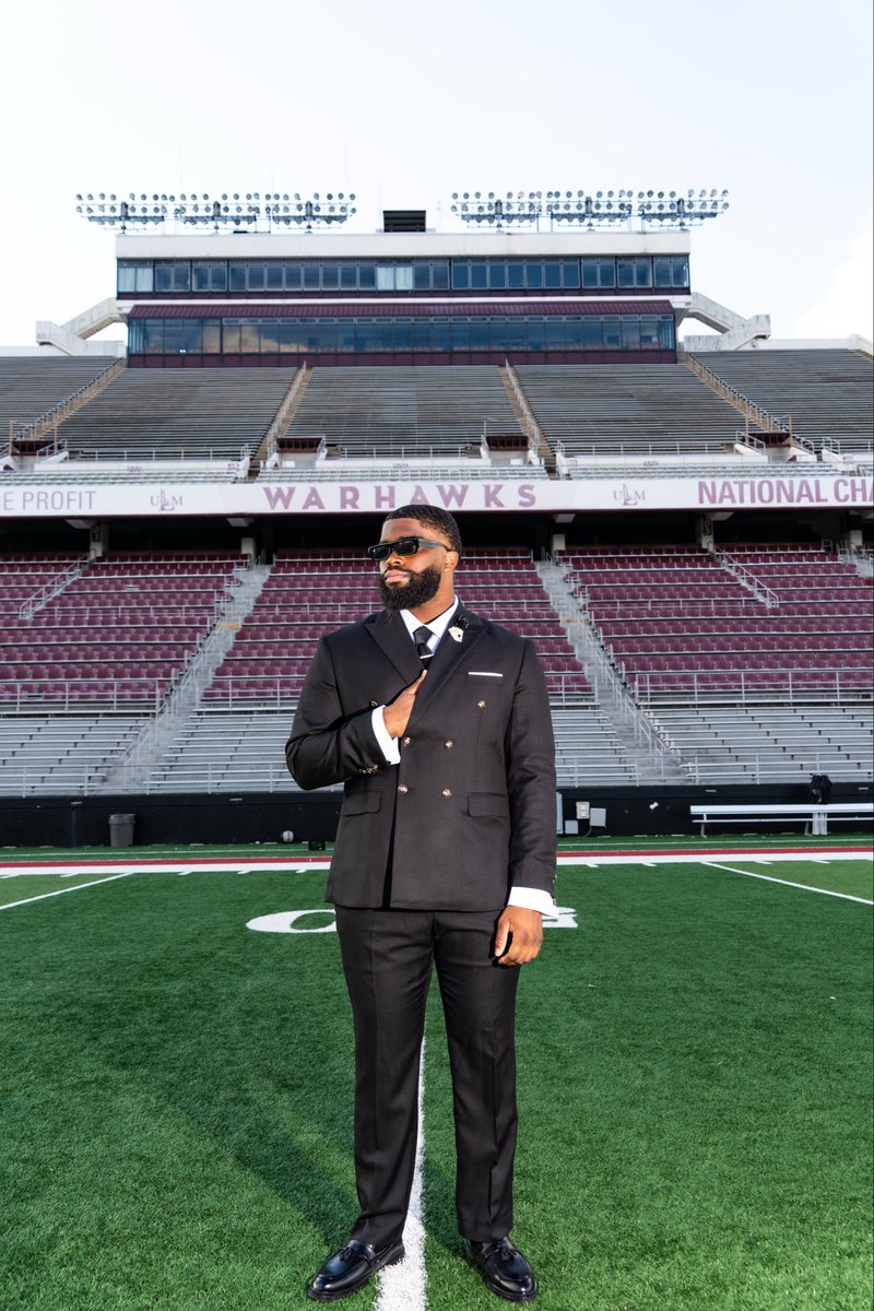 the.dylan.howell tweet media