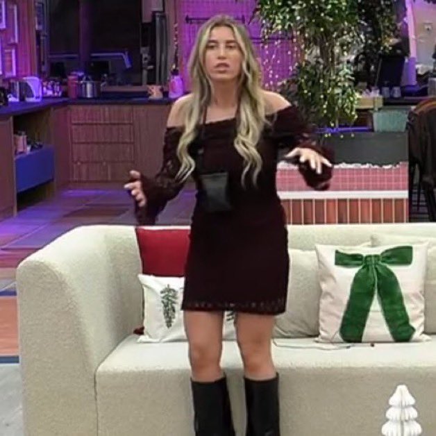 a ana paralisada 😭

ela n sabia se gritava, se bebia agua, se se deitava no chão, se fazia o pino 😭 #sstvi