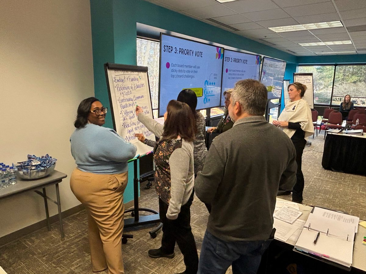 Robert Taylor tweet media