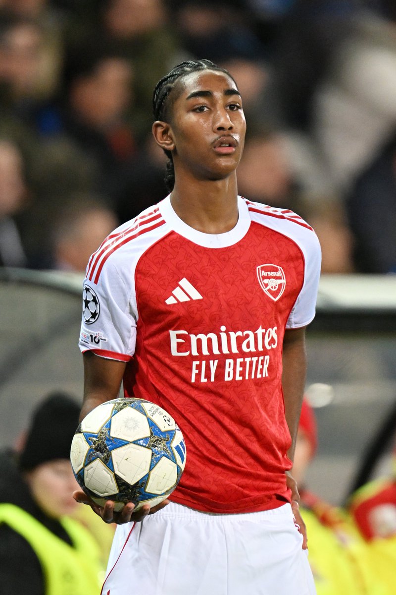 Arsenal's tweet image. An Arsenal debut to remember.

Marli Salmon becomes the fourth youngest player to feature for the Gunners ❤️