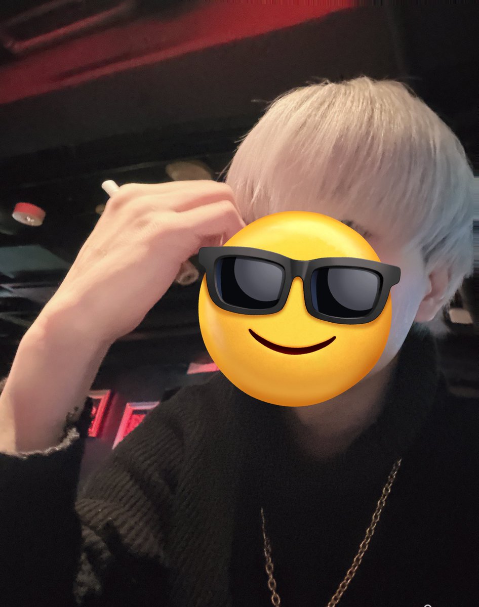 6t2t2's tweet photo. やっぱり真っ白だよなあ https://t.co/YhMMPrn3aR
