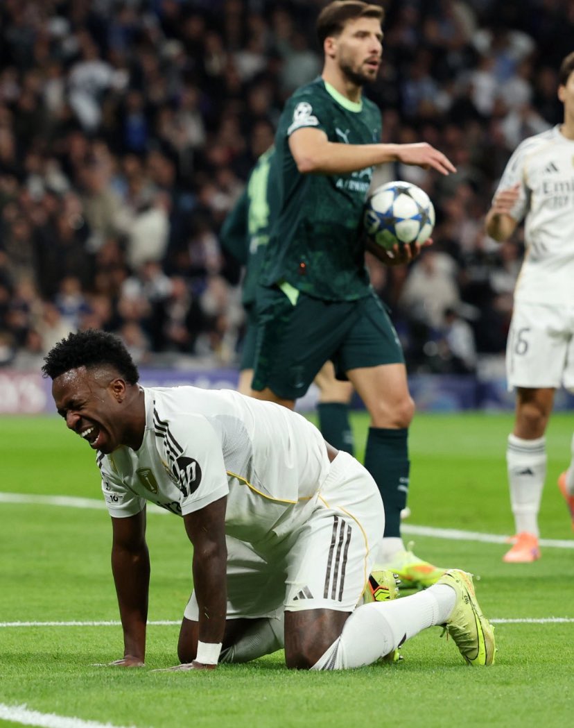 ElInmortal____'s tweet image. Me duele verte así.

No encuentras tu sitio, porque te han descolocado.

No encuentras tu confianza, porque el establishment te la ha arrebatado.

Pero yo te esperaré. Confiaré. Porque sé lo feliz que me hiciste y lo que me puedes volver a hacer. Para. Reflexiona. Trabaja. Vuelve