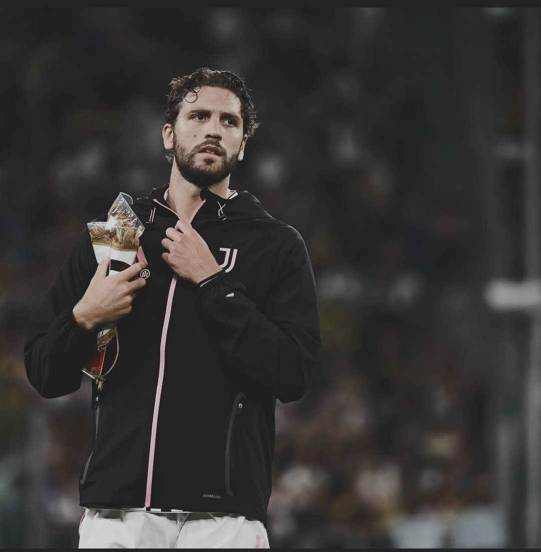 Anche col Pafos è risultato il peggiore in campo, e deve avere le palle di chiamare il suo agente e dire di trovare un'altra squadra perché anche oggi ha dimostrato di non essere da "JUVENTUS"!

AFUERAAAAAAAAAAAA!!!!!