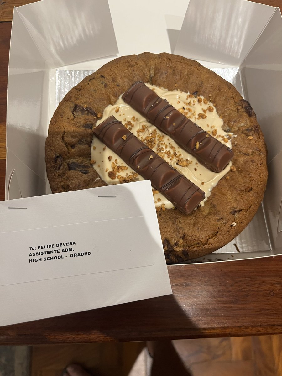 _dvsf's tweet image. As vezes trabalhar em escola é muito bom