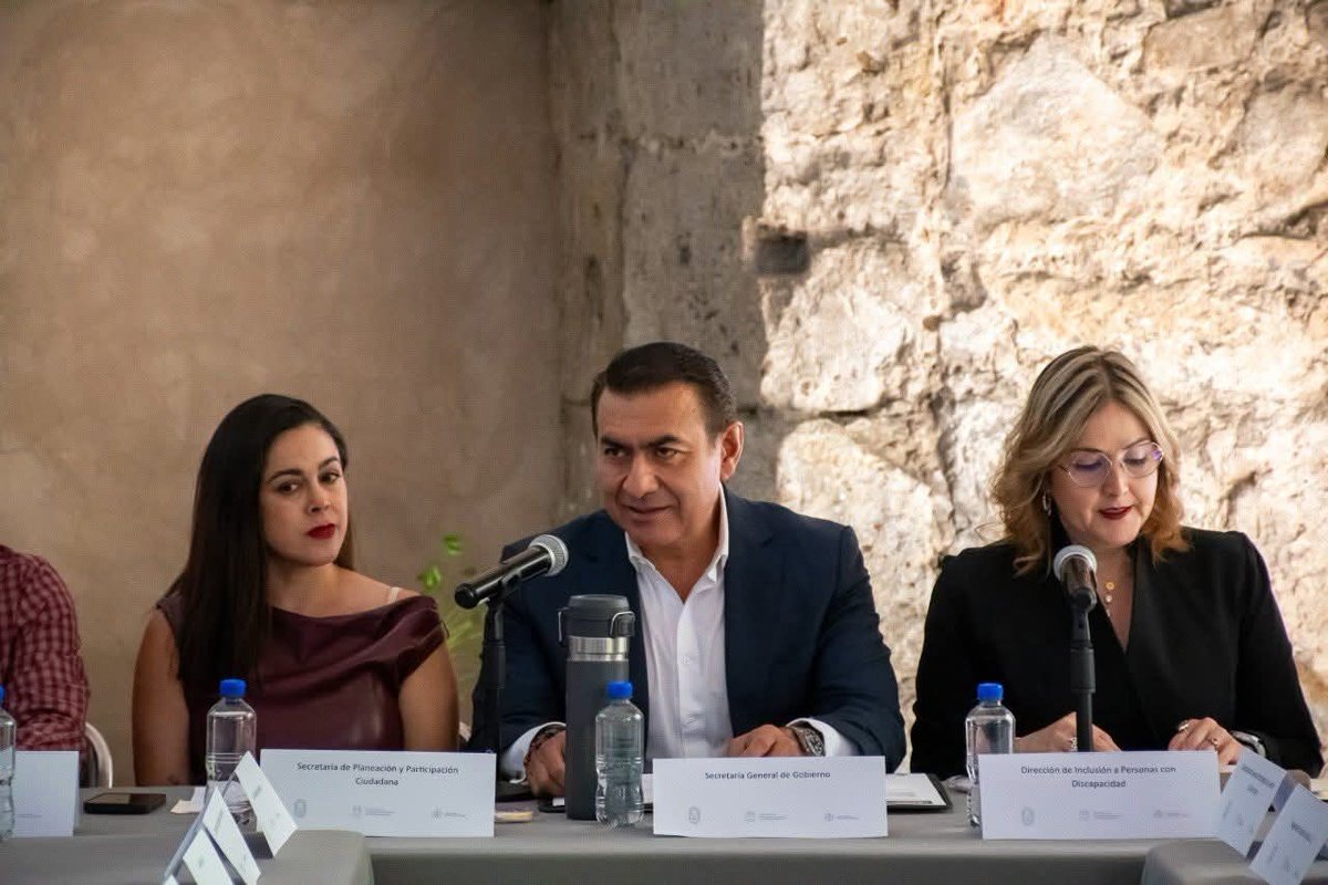 RodolfoTorresMX's tweet photo. Se contó con la presencia de asociaciones civiles e instituciones públicas; presenciamos el informe de actividades de la Dirección de Inclusión de Personas con Discapacidad del Gobierno de Jalisco con su Directora, Gabriela Méndez y el Secretario de Gobierno Salvador Zamora. https://t.co/HkkvFjUaIR