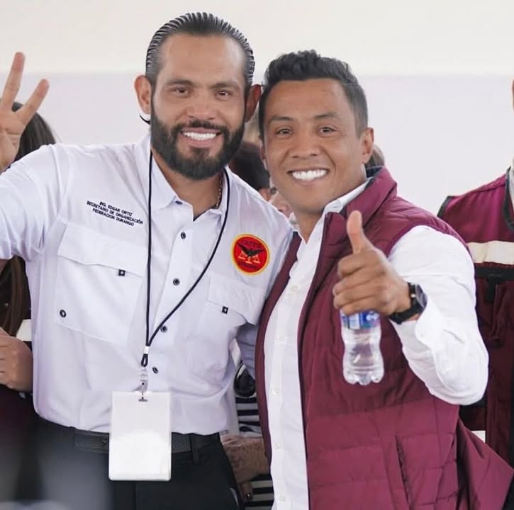 jorgegogdl's tweet image. Decir que el Limón no es CATEM es como decir que Cuauhtémoc Blanco no le va al América. Fotos con playeras bordadas,  la bandera de la Catem y hasta con usted.