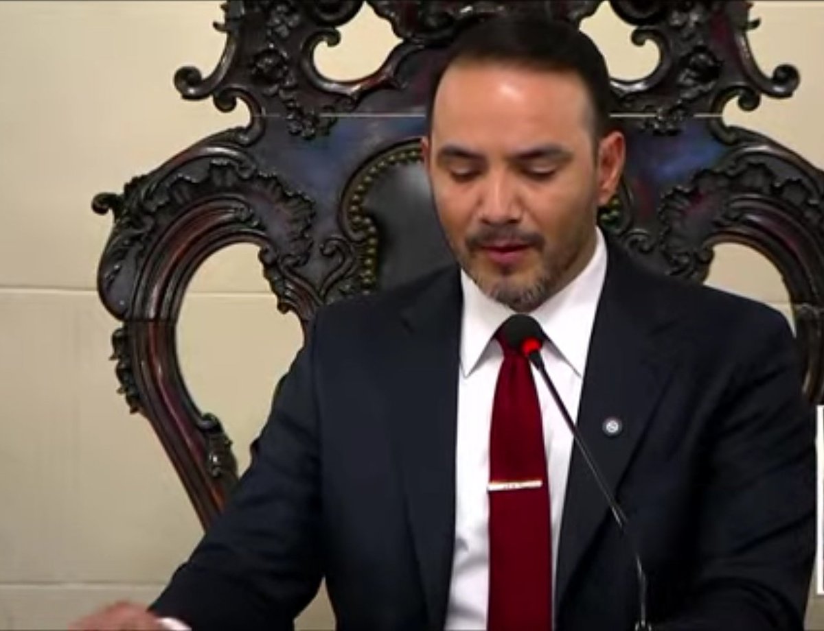 #Corrientes tiene nuevo gobernador. 
Felicitaciones estimado <a href="/JPValdesok/">Juan Pablo Valdés</a> gestión , experiencia y juventud para continuar la senda de crecimiento de todos los Correntinos.
Los mejores augurios gobernador !!