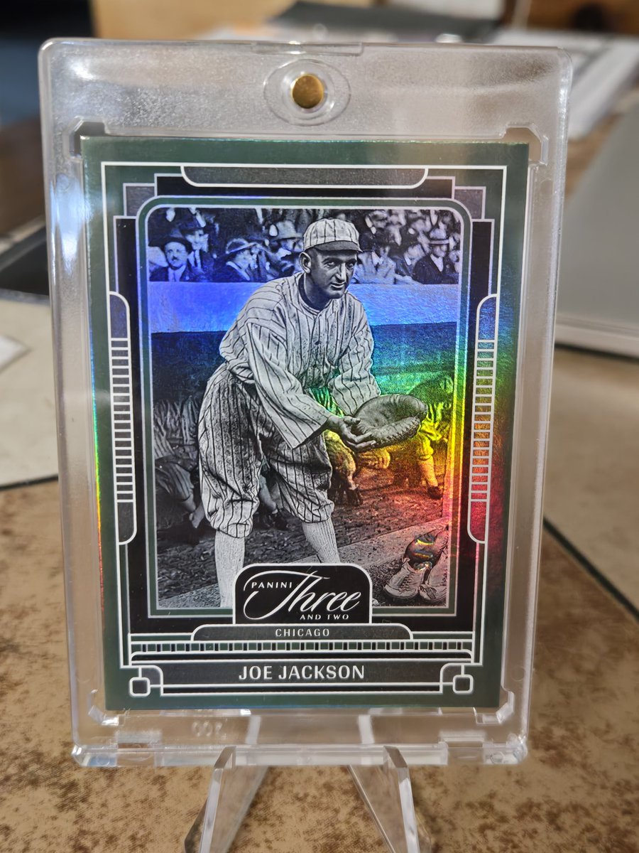 hillshobby's tweet photo. Wednesday mailday! Thanks a ton @du47222292 for the Gehrig and Mantle! U da man!!! Amd thanks to ebay for the awesome Joe Jackson 2/5. And thanks to @ripheatcards for the Vooch clear auto! Looks better in person! #collecting #collectcards https://t.co/sXnsJT6N7Q