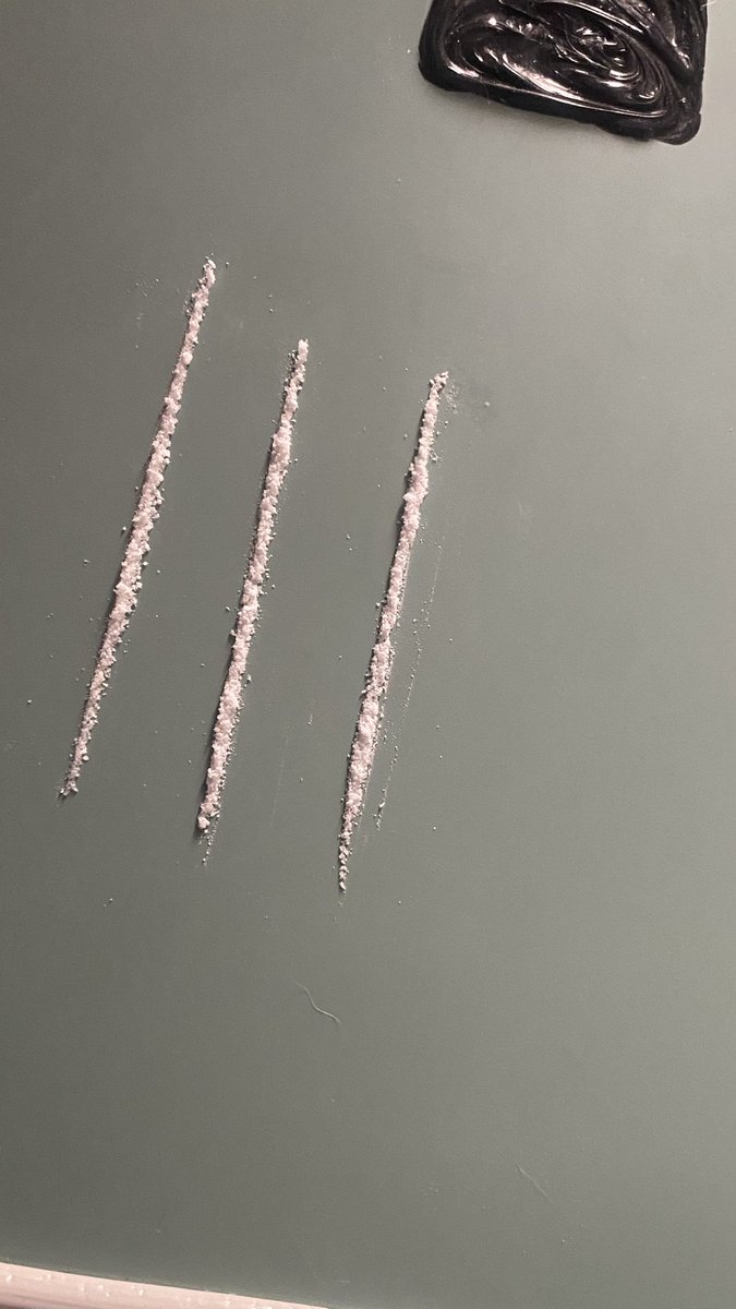 leuTaoe's tweet photo. my nose 😢 #drugtwt #drugtwtlat https://t.co/0SkG9M5iuB