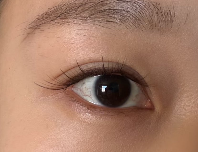 jeffydoppy's tweet image. ยี่ห้อนี้เลิศ ติดไปคอนเอสป้าแต่เช้าก็ยังอยู่ กาวดีและถูกมากคุณแม่