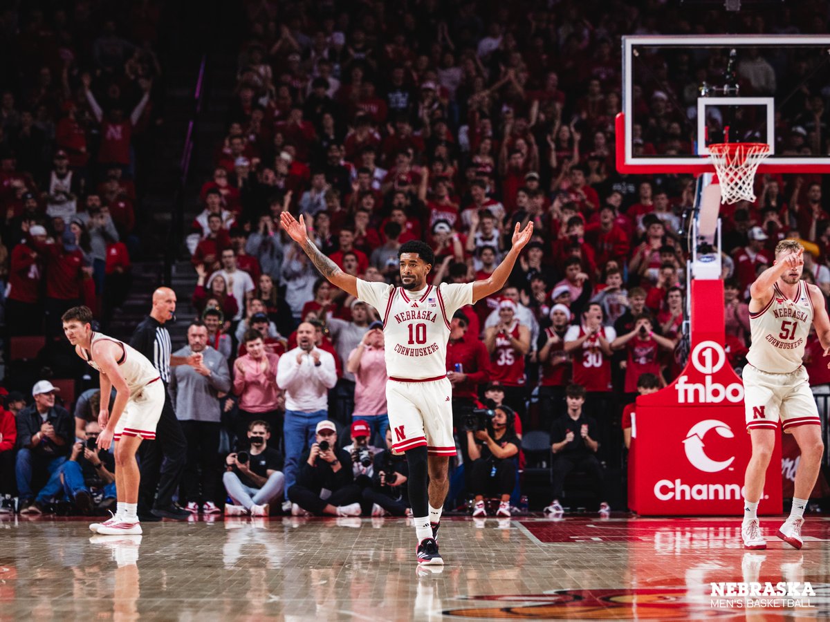 HuskerMBB's tweet photo. ARE YOU NOT ENTERTAINED!? https://t.co/zB3euxgLHf