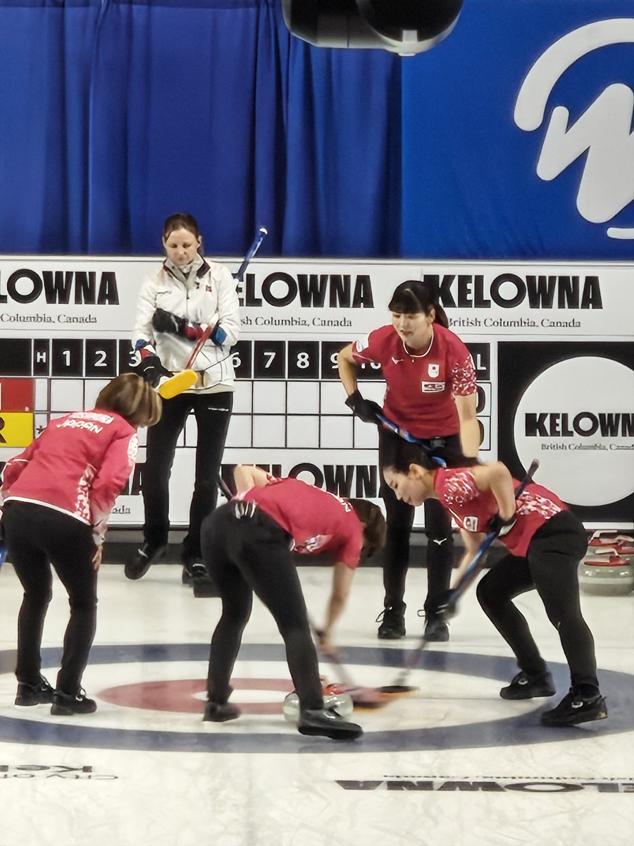 japan_curling's tweet photo. 【2025オリンピック世界最終予選】    
女子 Game7
    🇯🇵 9-10 🇳🇴

女子 Qualification 1
    🇯🇵 6-5🇳🇴

予選で敗れた🇳🇴 に勝利し、ミラノ・コルティナ五輪の
出場権を獲得しました🍀
応援ありがとうございました🥌 

#OQE2025 #カーリング #curling https://t.co/s7DMLgoo82