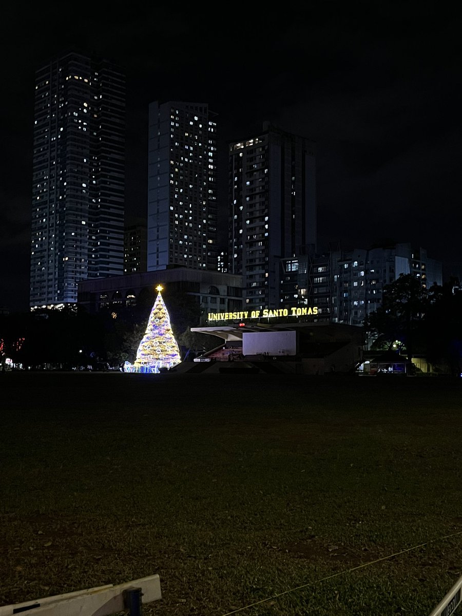 chiepiay's tweet photo. as thomasian yan sha (romanticizing this refresher szn) https://t.co/qIR14OcSFH