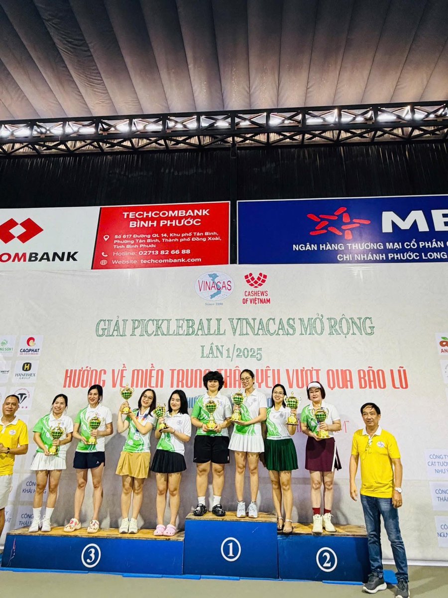 vinacas's tweet photo. 🏓 VINACAS Open Pickleball Tournament 2025
128 athletes from 53 cashew companies joined the 1st VINACAS Open to raise funds for flood-affected communities in Central Vietnam.
🏓 Athlete Quang Duong’s paddle was auctioned for 140M VND.
Total support for Phu Yen (Phase 1): 1.555B đ https://t.co/1dKrO7iXBF
