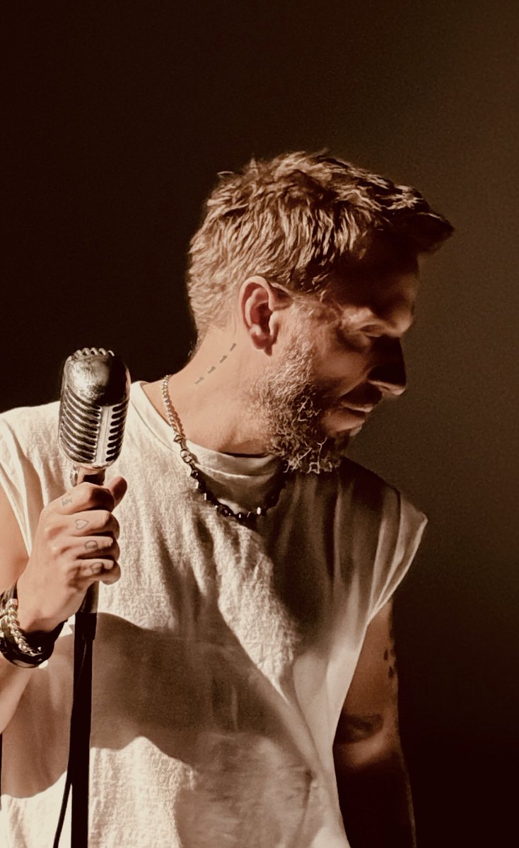 NoelSchajris's tweet photo. Nuevo vídeo @sinbandera  pronto 🙏🏼✨ @dynamodynamito https://t.co/DW0ZanqxII