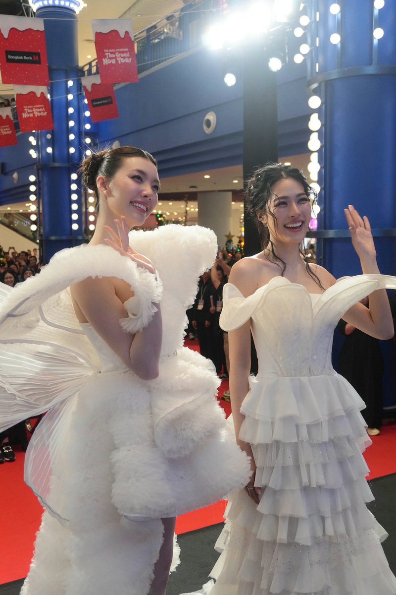 The Mall Lifestore The Great New Year Meet &amp; Greet With Ling Orm 

LINGORM CHRISTMAS FAIRIES 
#FairiesLingOrmAtTheMall 
#LingOrm #หลิงออม