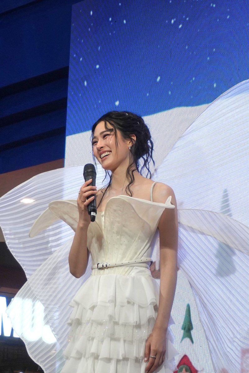 The Mall Lifestore The Great New Year Meet &amp; Greet With Ling Orm 

LINGORM CHRISTMAS FAIRIES 
#FairiesLingOrmAtTheMall 
#LingOrm #หลิงออม