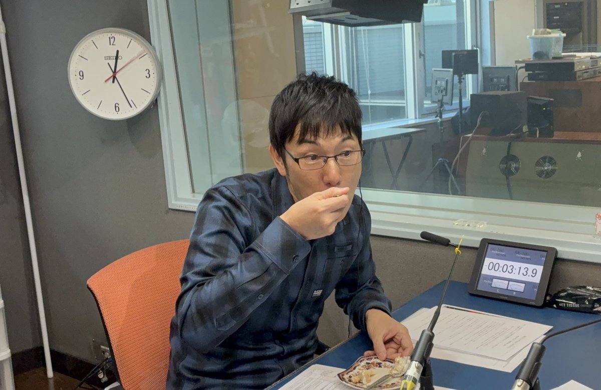 【#雅子の楽しんでもらえましたか？】

＼チーズケーキ風ヨーグルト🍰／

今バズってるレシピ！

ヨーグルトにサブレを入れておくとチーズケーキになる？！
水切りするとクリームチーズっぽさがUPして美味しい🧀
皆さんもお好きなサブレやクッキーで試してみては？？

#ラジぐぅ #ラジオ大阪