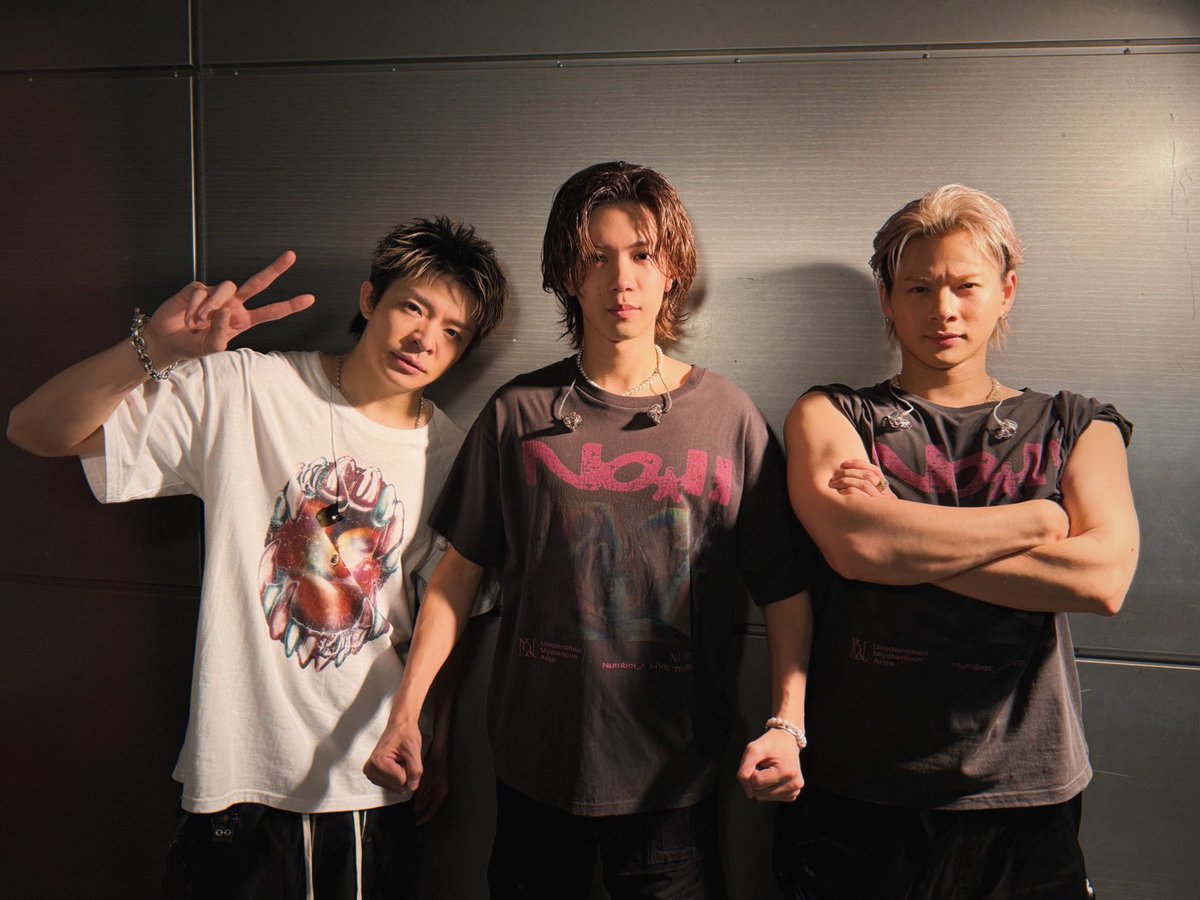 スミクロTシャツたった今届いた！😭🫶 週末、在庫復活してるのに気づい