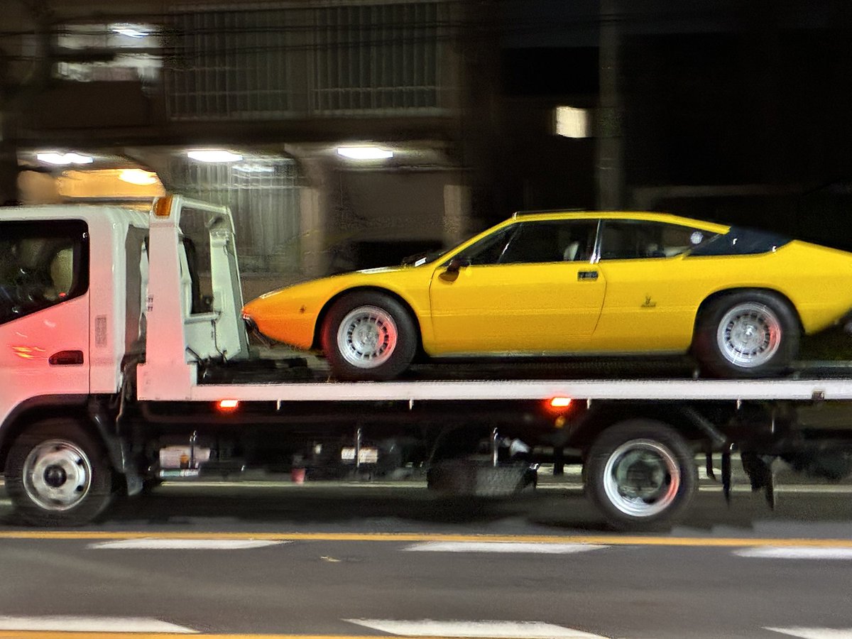 Wondering who in the neighborhood will be receiving this Lamborghini Urraco, is a hard model spot especially in #Tokyo #Japan