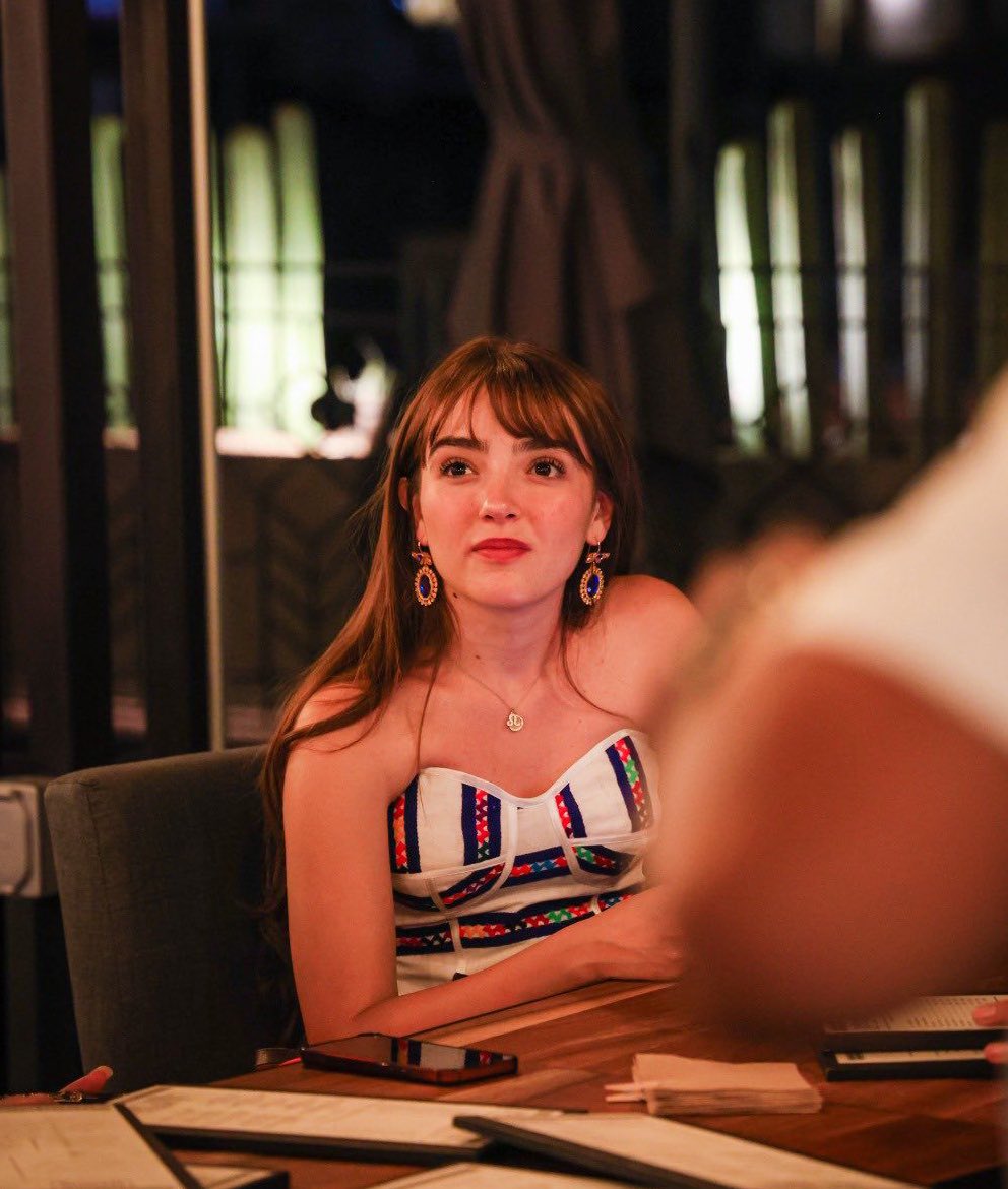 elainearchive's tweet image. ⭐️