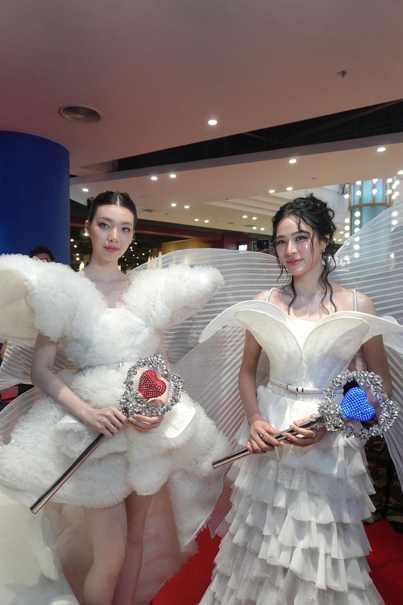 The Mall Lifestore The Great New Year Meet &amp; Greet With Ling Orm 

LINGORM CHRISTMAS FAIRIES 
#FairiesLingOrmAtTheMall 
#LingOrm #หลิงออม