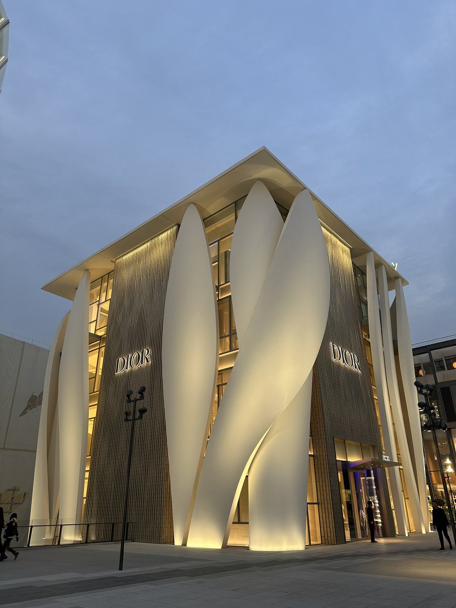 гуня tweet media