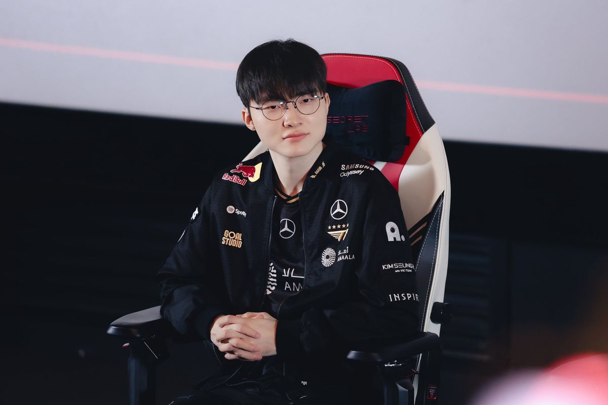 상혁이가 팬들 다정하게 보는거 좀 보세요🐈‍⬛
#Faker