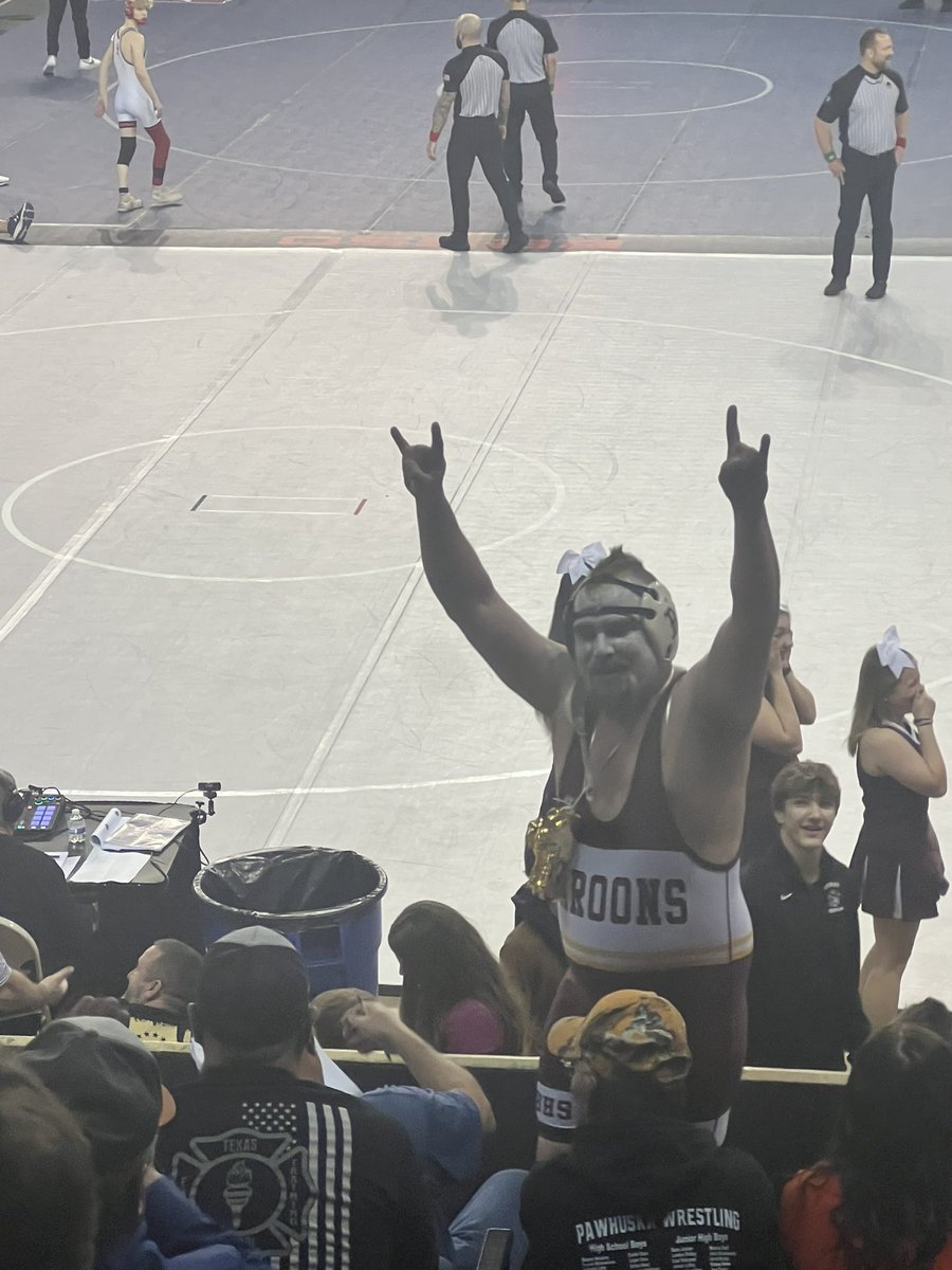 Seth_Duckworth's tweet photo. They are filming scenes for a dual vs. Blackwell on Sunday and need extras. You gotta get this guy down here this weekend @ConnorCline1 https://t.co/XR1366be3i