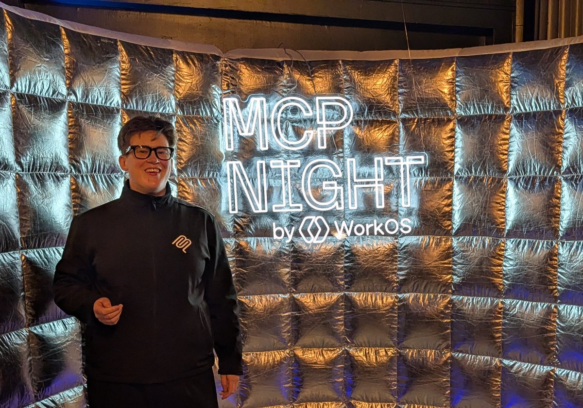 RT @rachelnabors : Soirée MCP à San Francisco : Den @ritakozlov_ @paul_irish Merci à @WorkOS pour l’accueil !!