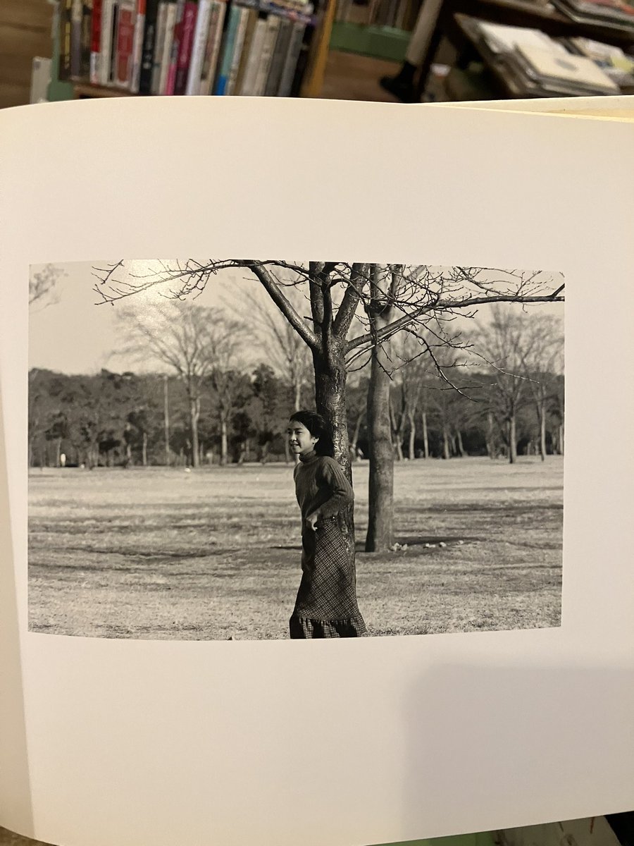 牛腸茂雄『幼年の「時間」』(MOLE)が久しぶりに入荷。好きな写真集。