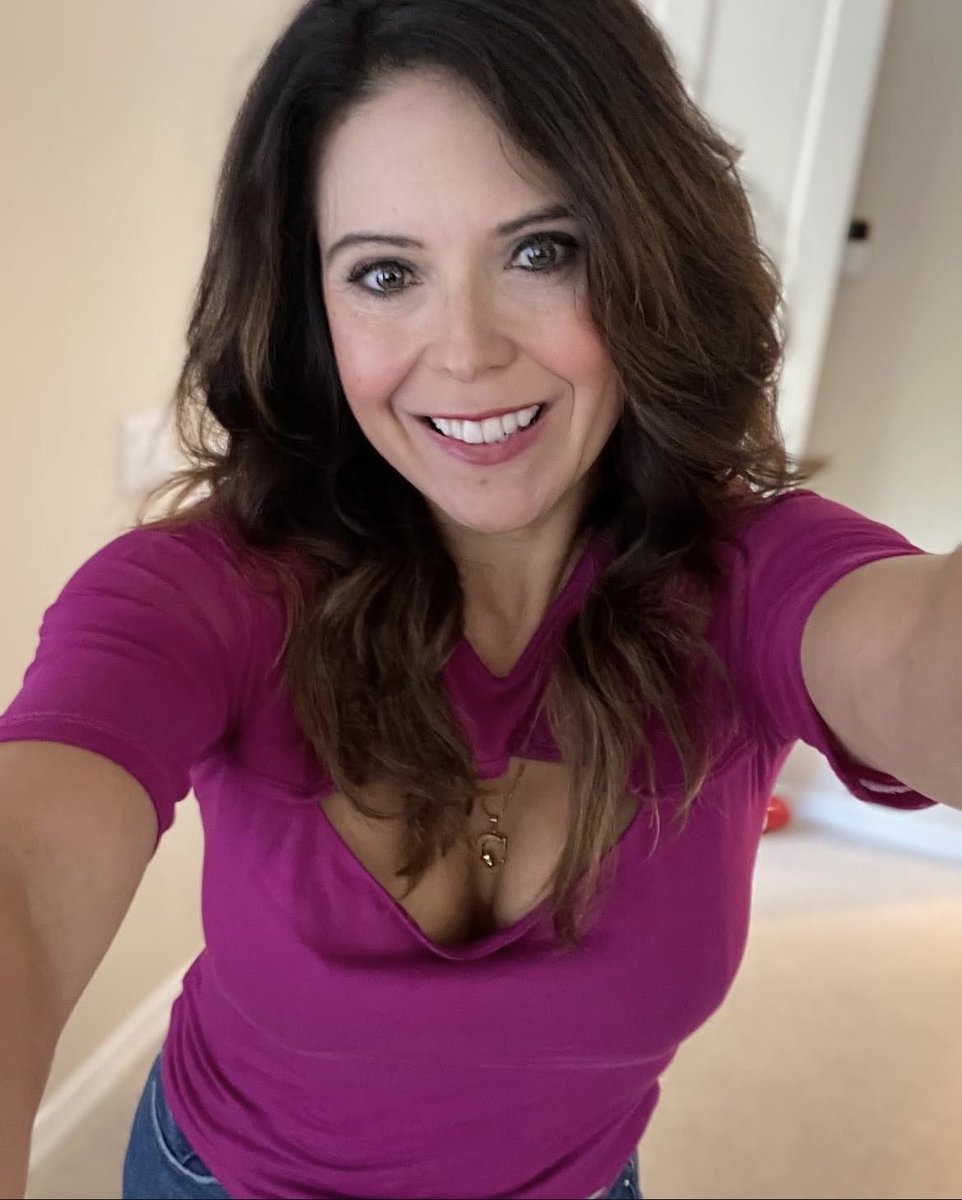 Lulacullier's tweet photo. Good evening y’all ❤️ https://t.co/c8CeHRABDa