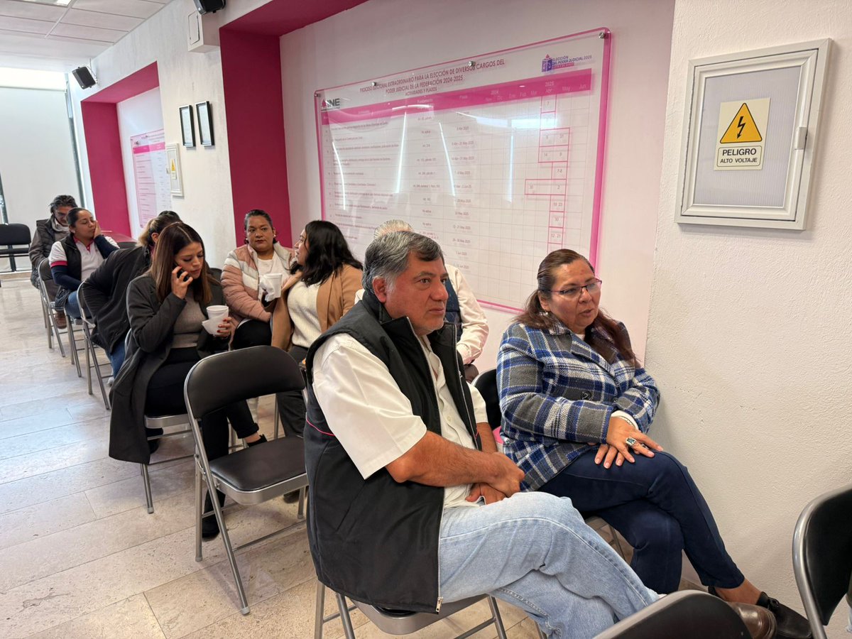 ine_slp's tweet photo. En la conclusión de los #16DíasDeActivismo del Día Internacional de la Eliminación de la Violencia contra la Mujer, personal de la JLE del INE SLP participó en el Cine Debate con la proyección del documental Las 3 muertes de Maricela Escobedo
#NoHayExcusas #LoVirtualEsReal #INE https://t.co/iAonFcxKon