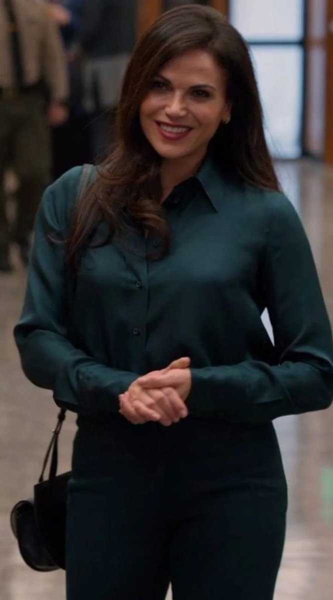 catiavacardoso's tweet image. Is it a dream or reality? Lisa Trammell returning to The Lincoln Lawyer? According to the website Comic Basics, yes, Lana Parrilla will be back in the fourth season of the series, premiering on February 5, 2026 on Netflix 🥰 @LanaParrilla #lanaparrilla