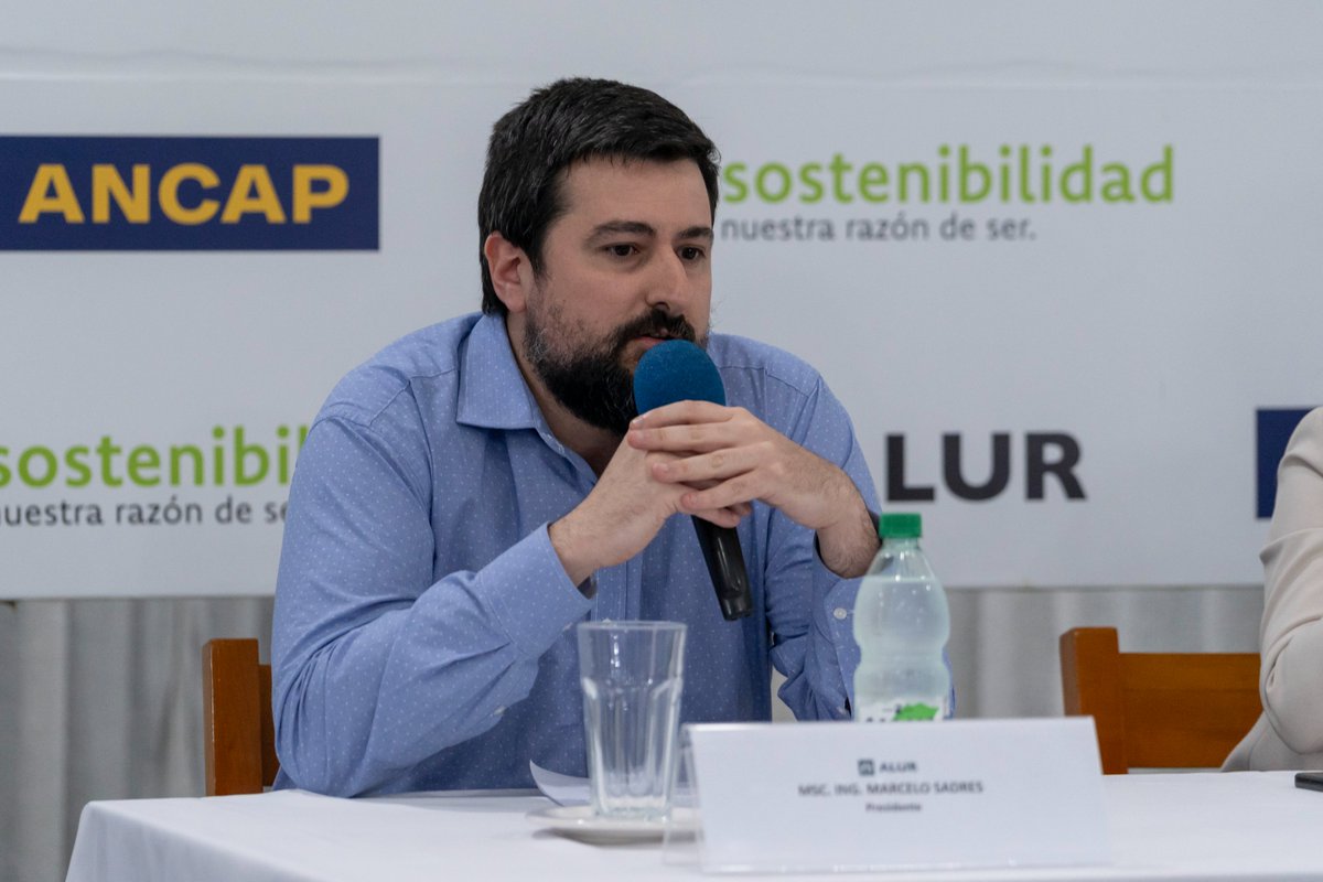 AncapUruguay's tweet photo. Sadres anunció que se realizará un estudio sobre el 
impacto económico y social que genera el proyecto ALUR en Bella Unión. "El objetivo es evaluar qué hemos hecho bien en estas dos décadas y qué podemos hacer mejor", señaló. https://t.co/OLOfLgqO99