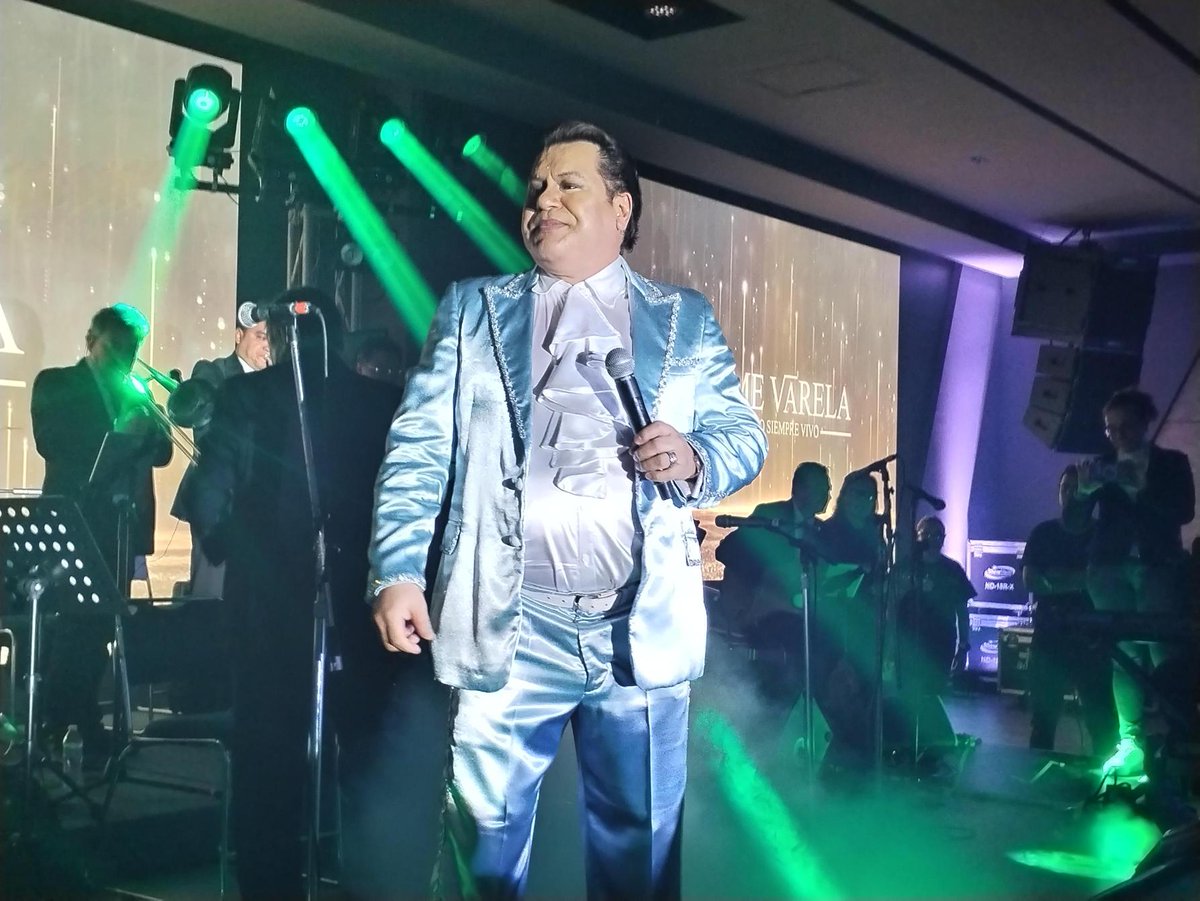 colegiocpmexico's tweet photo. Jaime Varela, El divo siempre vivo, celebra la Comida de #Comisiones 2025 con nosotros. La fiesta continua, gracias por acompañarnos en este día tan especial. https://t.co/0yoQlI0edK